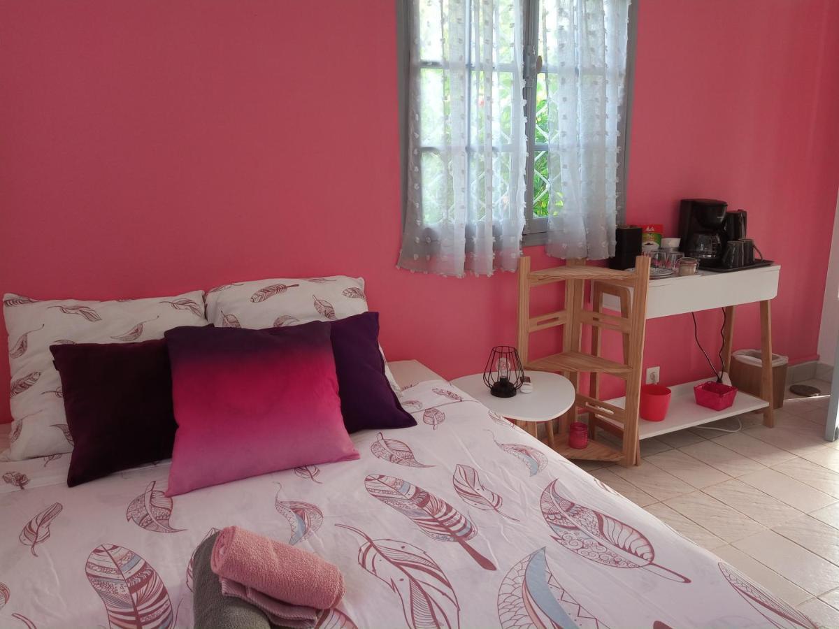 Jardin Des Anges-Bungalows Creoles Et Studio Le Moule Esterno foto